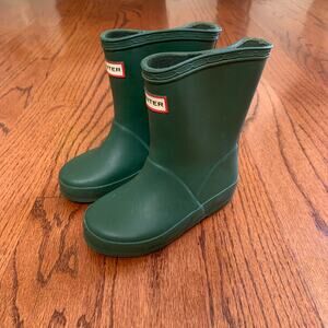Hunter Classic Rain Boot | Hunter Green / Green | US Toddler Size 7